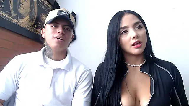 Snapshot of Thiago_x_Sahara chatting on 01/05/25, 02:52 Thiago x Sahara online show from 01/05/25, 02:52