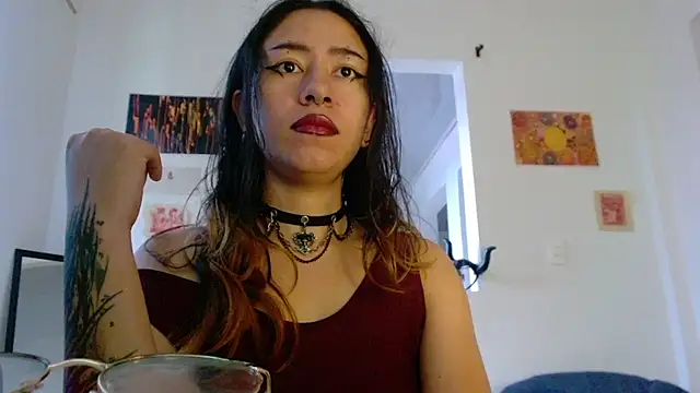 Snapshot of Maam_Ine chatting on 04/14/26, 10:49 Maam Ine online show from 04/14/26, 10:49