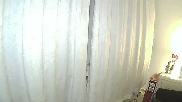 Snapshot of Sissy_Miss chatting on 02/12/26, 06:25 Sissy Miss online show from 02/12/26, 06:25