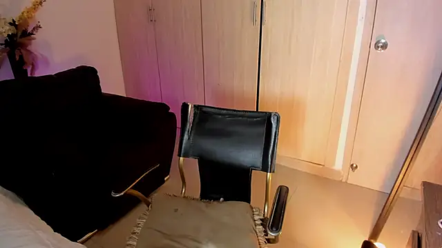 Snapshot of rachaeldeckard__ chatting on 10/30/25, 03:41 rachaeldeckard online show from 10/30/25, 03:41