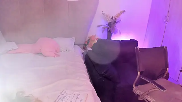 Snapshot of rachaeldeckard__ chatting on 11/16/25, 04:07 rachaeldeckard online show from 11/16/25, 04:07