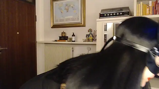 LasolitaAuri online show from 02/10/25, 10:09