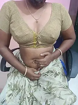 Snapshot of Tamil_roja69 chatting on 06/14/26, 02:30 Tamil roja69 online show from 06/14/26, 02:30