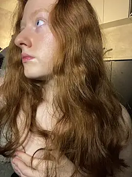 redhead peach online show from 01/14/25, 10:02