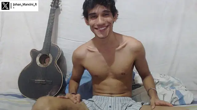 Snapshot of Johan_Mancini_R chatting on 12/21/25, 03:41 Johan Mancini R online show from 12/21/25, 03:41