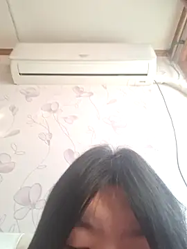 Lee0613 online show from 12/24/24, 11:22