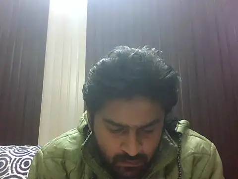 Snapshot of indihotguy chatting on 12/20/25, 11:39 indihotguy online show from 12/20/25, 11:39