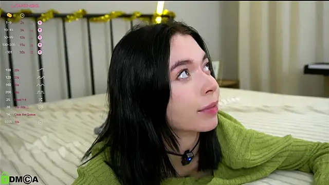 LittleOriana online show from 11/22/25, 02:10