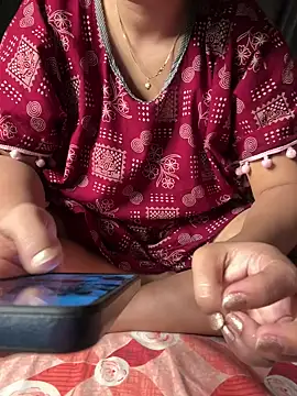 Snapshot of soumita chatting on 01/12/25, 03:36 soumita online show from 01/12/25, 03:36