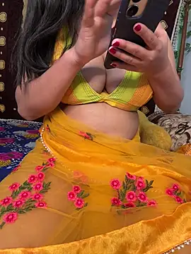 Snapshot of soumita chatting on 02/05/25, 06:26 soumita online show from 02/05/25, 06:26