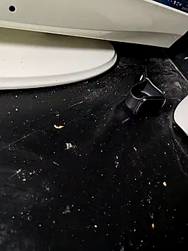 Snapshot of niyack69 chatting on 10/08/25, 10:40 niyack69 online show from 10/08/25, 10:40