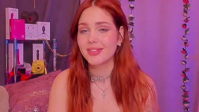 Snapshot of AliceOfWonders chatting on 03/19/25, 07:40 AliceOfWonders online show from 03/19/25, 07:40