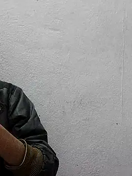 Snapshot of fakelove95 chatting on 03/05/25, 06:34 fakelove95 online show from 03/05/25, 06:34