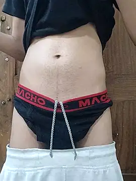 Snapshot of fakelove95 chatting on 11/01/25, 09:28 fakelove95 online show from 11/01/25, 09:28