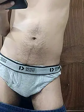 Snapshot of fakelove95 chatting on 04/21/26, 06:55 fakelove95 online show from 04/21/26, 06:55