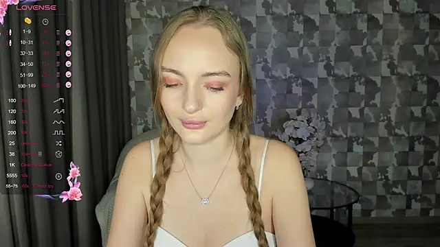 A delina online show from 02/04/25, 03:04