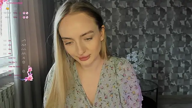 Snapshot of A_delina chatting on 04/14/26, 08:31 A delina online show from 04/14/26, 08:31