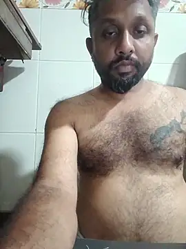 Snapshot of carria_homes chatting on 04/08/26, 07:14 carria homes online show from 04/08/26, 07:14