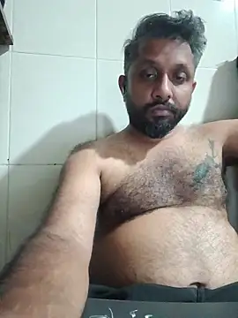 Snapshot of carria_homes chatting on 04/16/26, 07:47 carria homes online show from 04/16/26, 07:47