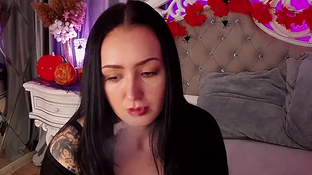 KimKhallifa online show from 11/04/25, 05:28