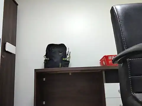 Snapshot of johnchannel6969 chatting on 01/27/25, 05:58 johnchannel6969 online show from 01/27/25, 05:58