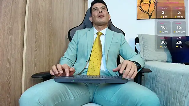 Snapshot of Andrewstelle_coleman chatting on 03/11/26, 05:35 Andrewstelle coleman online show from 03/11/26, 05:35