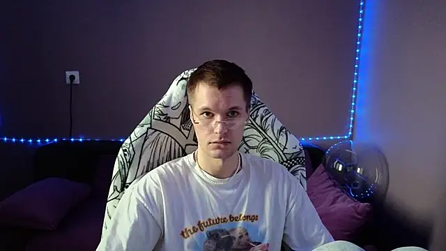 Leonnextdoor online show from 01/09/25, 06:27