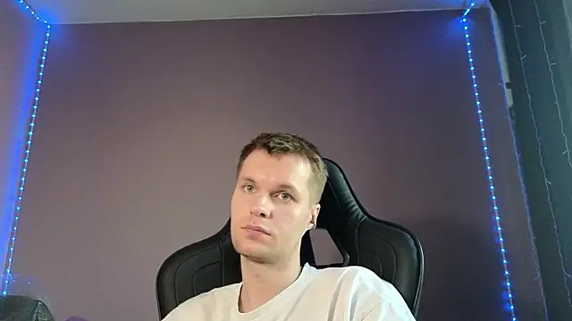 Leonnextdoor online show from 03/06/25, 09:58