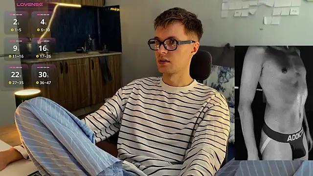 Leonnextdoor online show from 02/26/26, 04:00