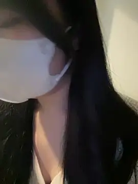 Snapshot of mina_0207 chatting on 10/03/25, 04:48 mina 0207 online show from 10/03/25, 04:48