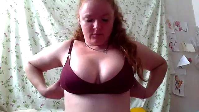 Snapshot of Rae_Jeannie chatting on 06/16/26, 06:49 Rae Jeannie online show from 06/16/26, 06:49