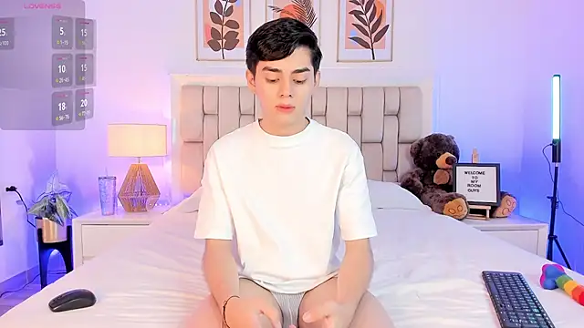 Maxi little online show from 09/17/25, 05:58