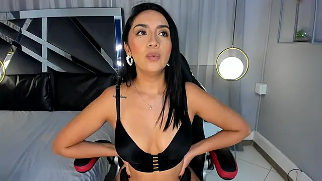 MAGIC AURORAA online show from 01/10/25, 12:04