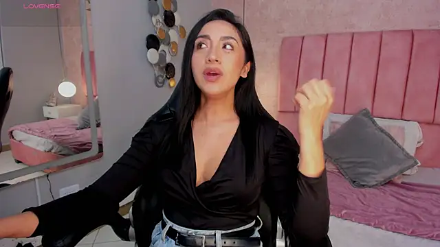 MAGIC AURORAA online show from 03/22/25, 12:46