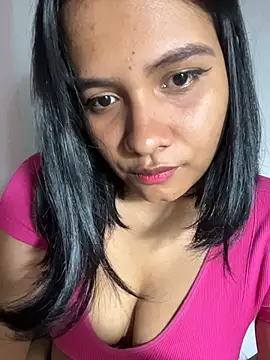 Ninabrunette18 online show from 04/17/26, 11:24