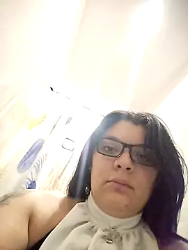 Snapshot of violeta_candyy_ chatting on 10/31/25, 04:08 violeta candyy online show from 10/31/25, 04:08