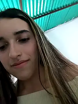 Snapshot of faby_Hot chatting on 12/28/24, 11:37 faby Hot online show from 12/28/24, 11:37