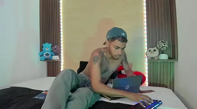 Snapshot of Evans777_ chatting on 01/11/25, 05:07 Evans777 online show from 01/11/25, 05:07