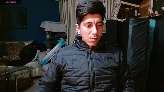 Snapshot of Noah-cock chatting on 11/11/25, 06:35 Noah-cock online show from 11/11/25, 06:35