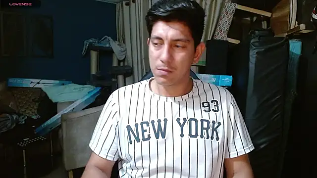 Snapshot of Noah-cock chatting on 11/12/25, 06:25 Noah-cock online show from 11/12/25, 06:25