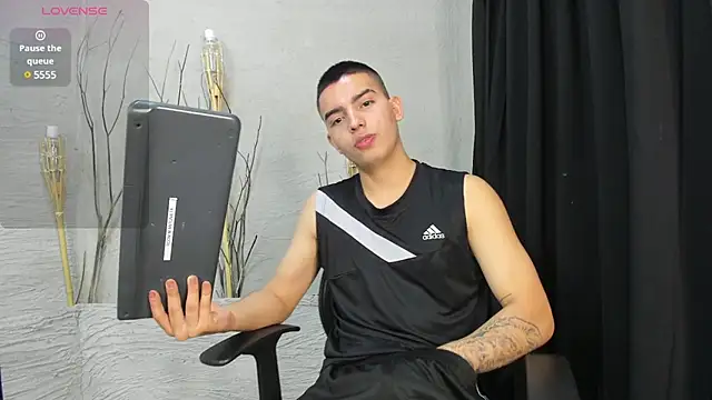 MarcoVitto online show from 01/10/25, 04:33