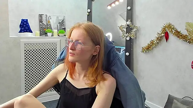 ElizabethHarpper online show from 01/19/25, 04:01