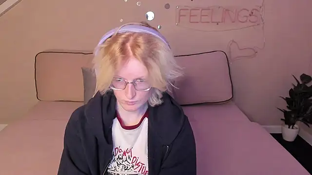 ElizabethHarpper online show from 09/10/25, 01:05