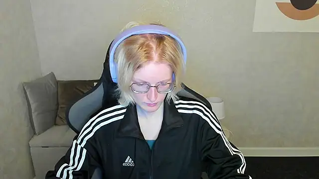 ElizabethHarpper online show from 09/21/25, 01:07