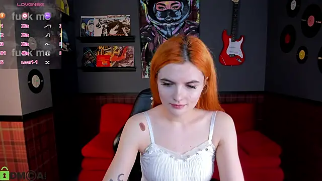 CharlotteMitchell online show from 11/07/25, 08:36