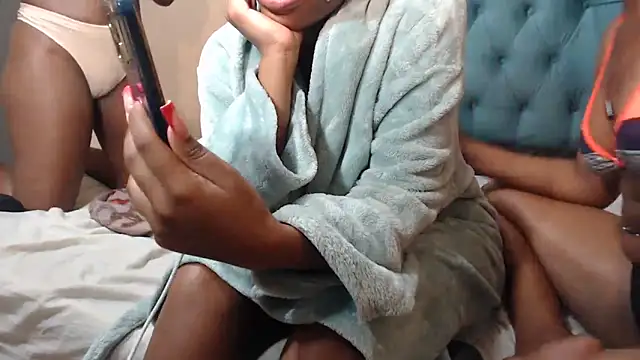 Snapshot of NiceCandyxx chatting on 03/21/25, 10:28 NiceCandyxx online show from 03/21/25, 10:28