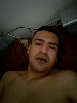 Snapshot of elverg4313 chatting on 07/06/26, 03:36 elverg4313 online show from 07/06/26, 03:36