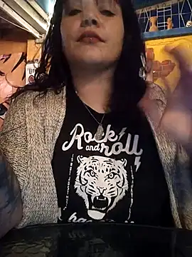 Miss Amelie online show from 03/11/25, 11:26