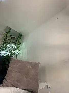 Angel Khouri online show from 12/18/25, 04:29