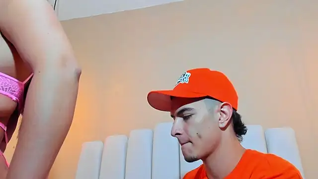 DAVID VICTORIAA online show from 03/04/25, 01:17